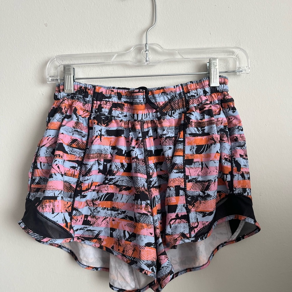 Lululemon Hotty Hot Short 4" Size 10